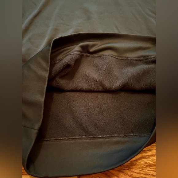 Nike THERMA-Fit Hoodie Medium. Gray with Neon Yellow accents - Picture 8 of 10